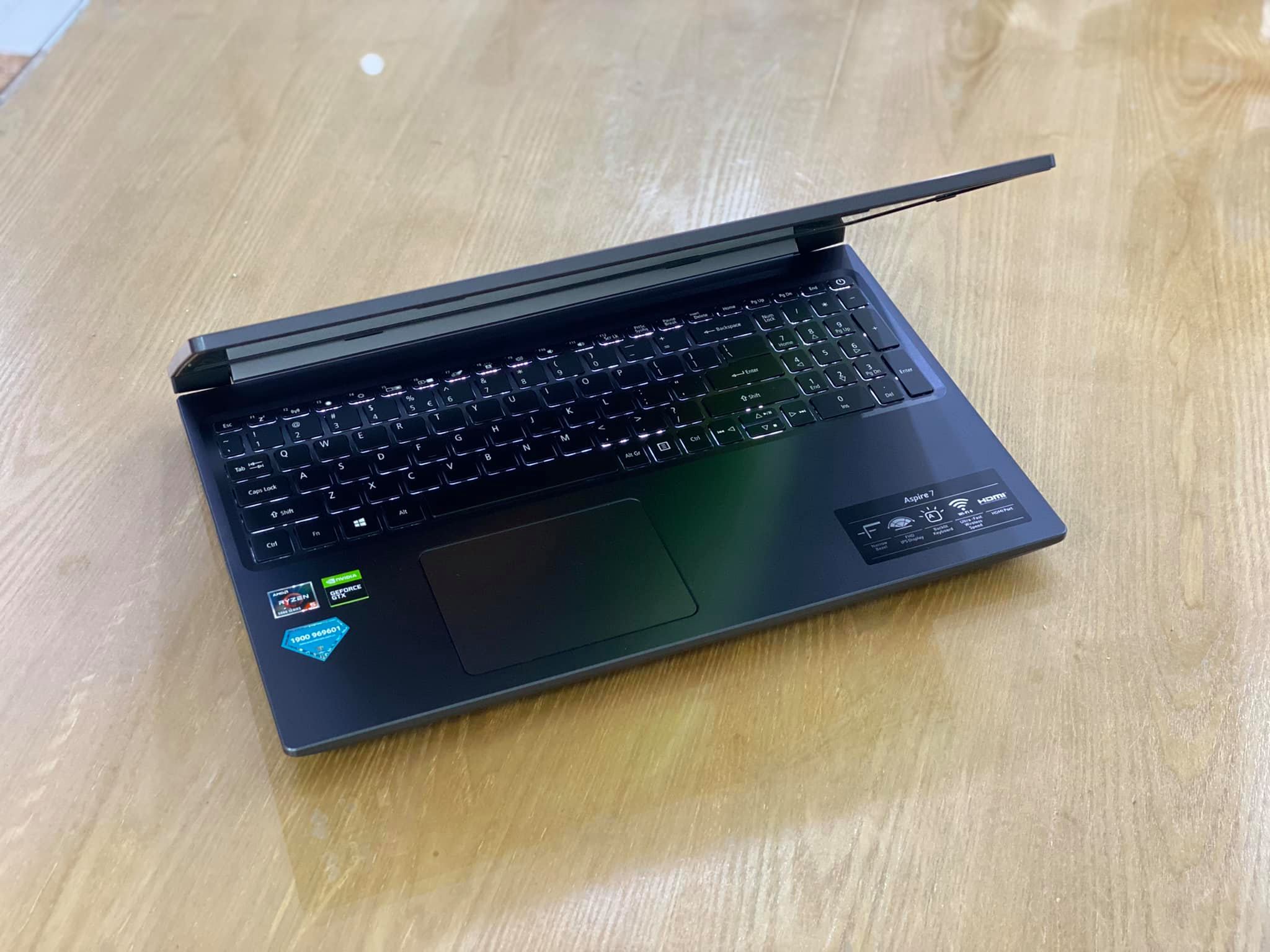 Laptop Acer Aspire 7 A715-42G-R4S-9.jpeg